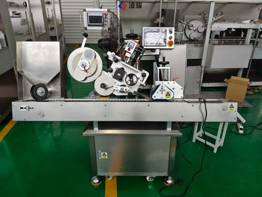 Acquistare Fully Automatic Labeling Machine for Bottles - 1-20ml Capacity with Efficient Coding and GMP Compliance fabbricazione online