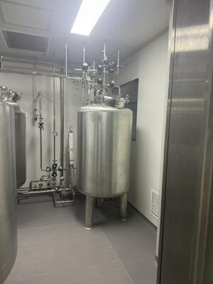 Acquistare Riempitrice per fiale ad alta efficienza per fiale da 20 ml con riempimento e sigillatura per lavaggio fabbricazione online
