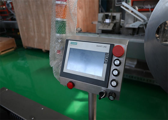 Un buon prezzo. Macchina elettrica per l' etichettatura delle fiale e delle fiale Etichettatura ad alta precisione con touch screen e PLC in linea