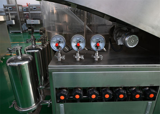 Linea di riempimento ad alta velocità di ampule per soluzioni iniettabili sterili, alta precisione di riempimento, 30000BPH, conformità GMP