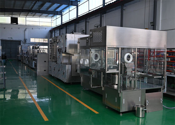 Un buon prezzo. 2-30 ml Macchina di riempimento del flaconcino farmaceutico lavaggio assettico asciugatura linea di riempimento con isolatore e sistema LAF di classe A, conforme alle GMP in linea