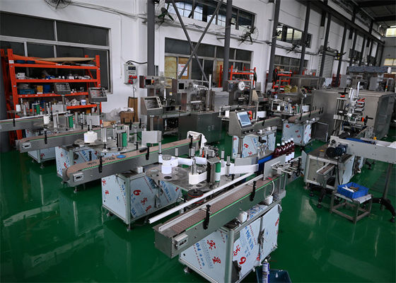 Macchina per l'etichettatura farmaceutica con sistema automatico a rullo - velocità di etichettatura da 20 a 50 metri al minuto
