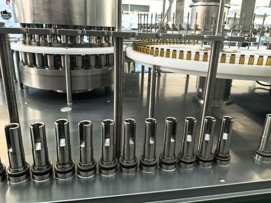 Macchina di riempimento di liquidi per cosmetici 30-500 ml Riempimento automatico di precisione per sieri e lozioni, conforme alle GMP